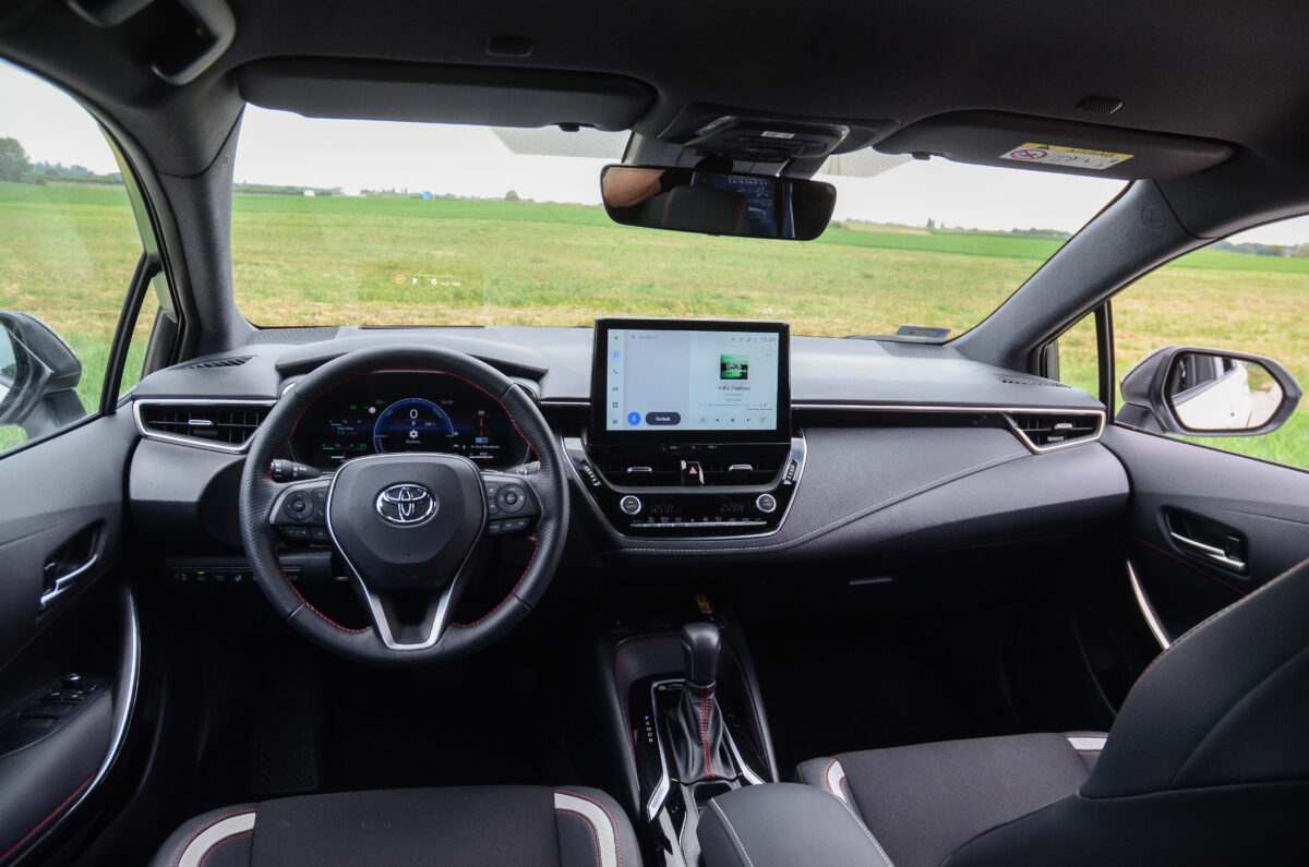 TOYOTA COROLLA