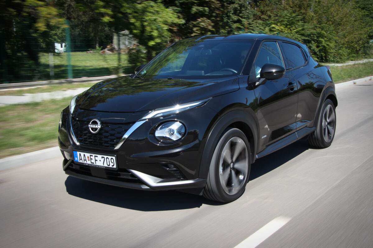 NISSAN