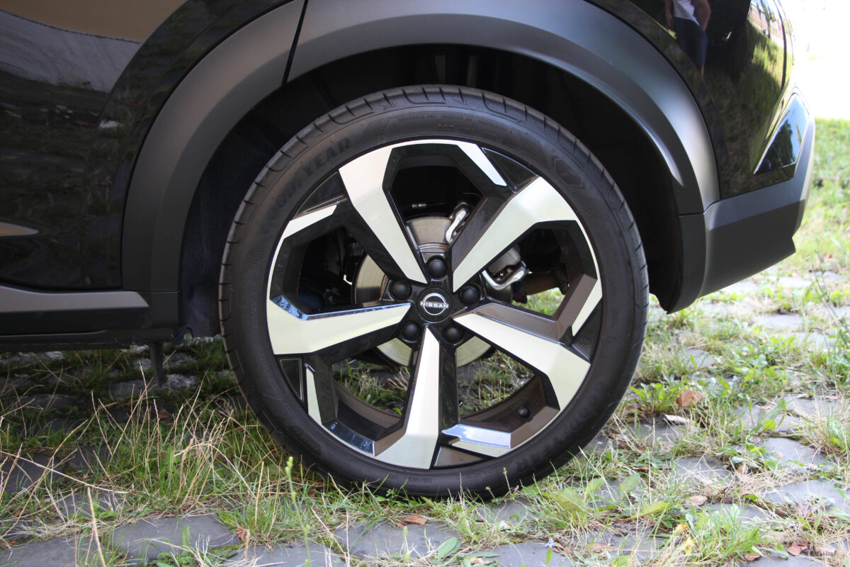 NISSAN JUKE