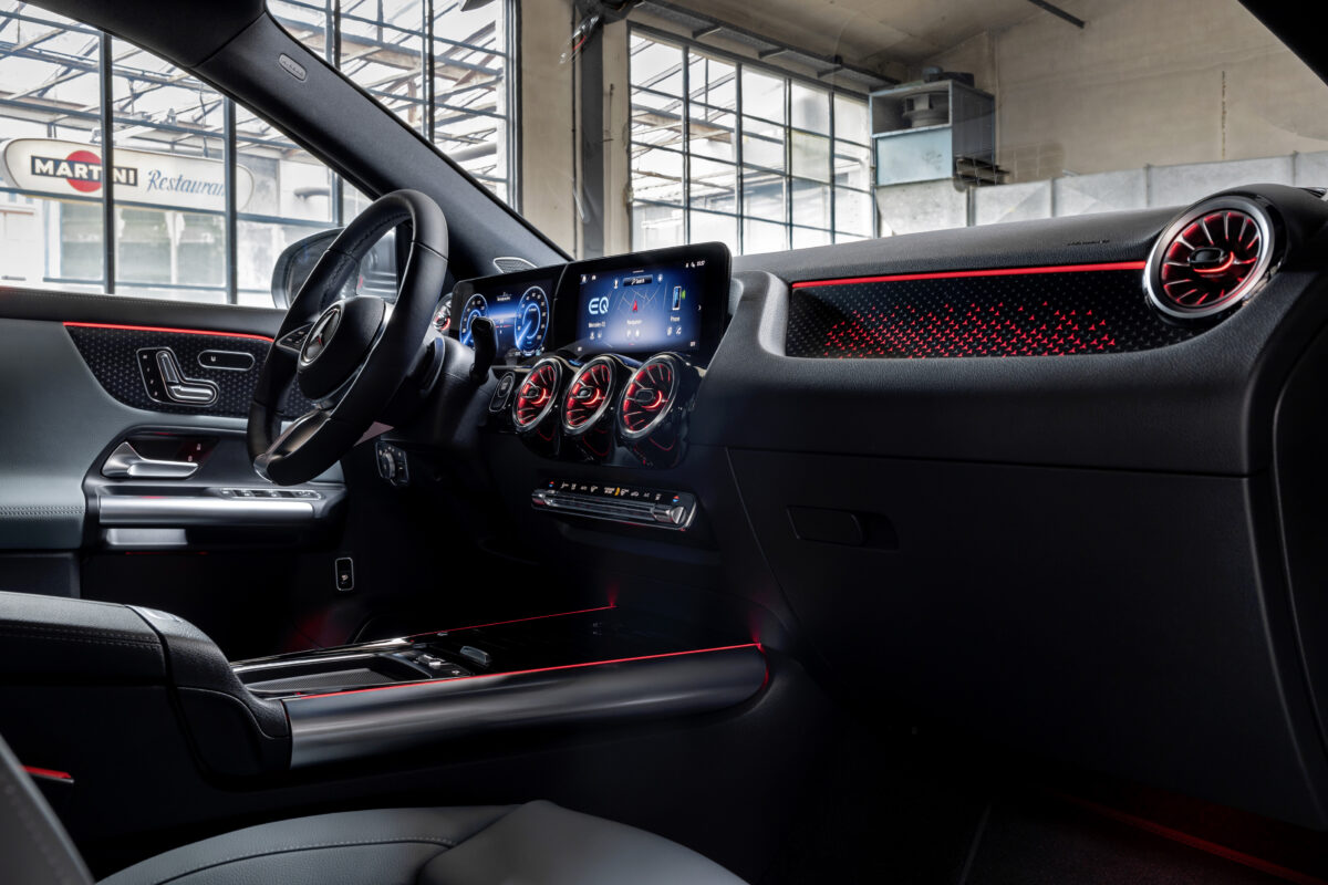 MERCEDES-BENZ