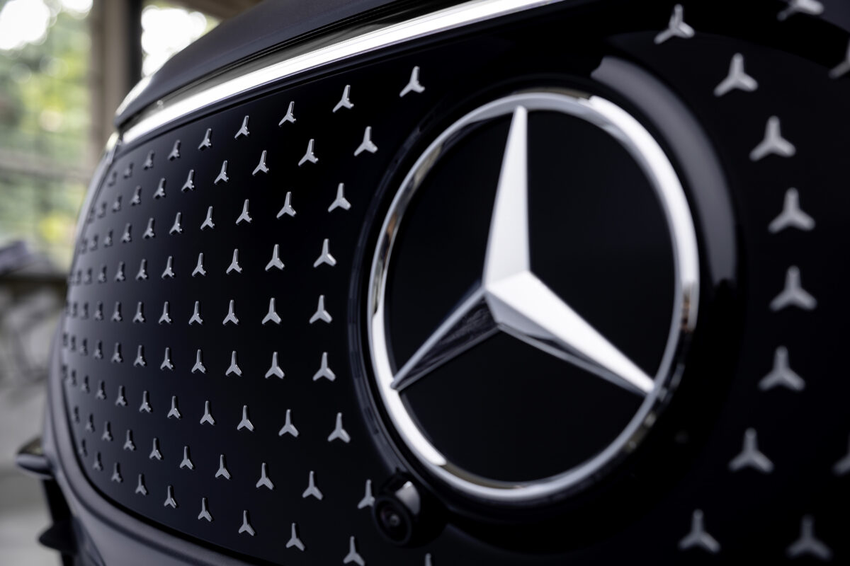 MERCEDES-BENZ