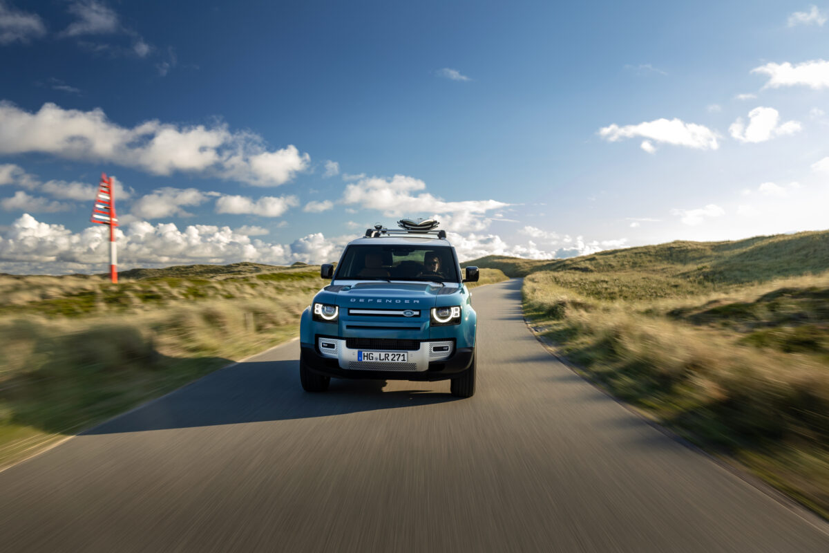 LAND ROVER DEFENDER