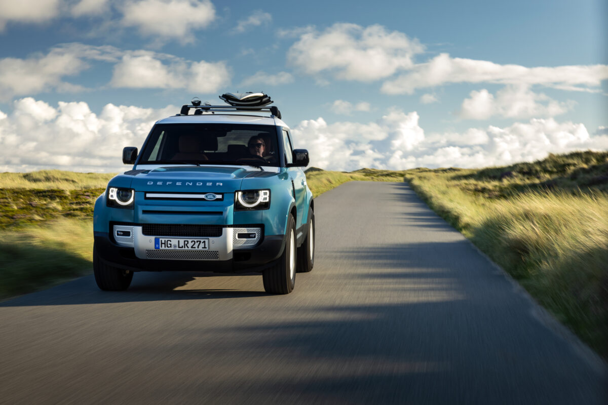 LAND ROVER DEFENDER