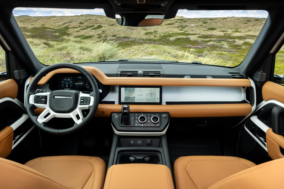 LAND ROVER DEFENDER