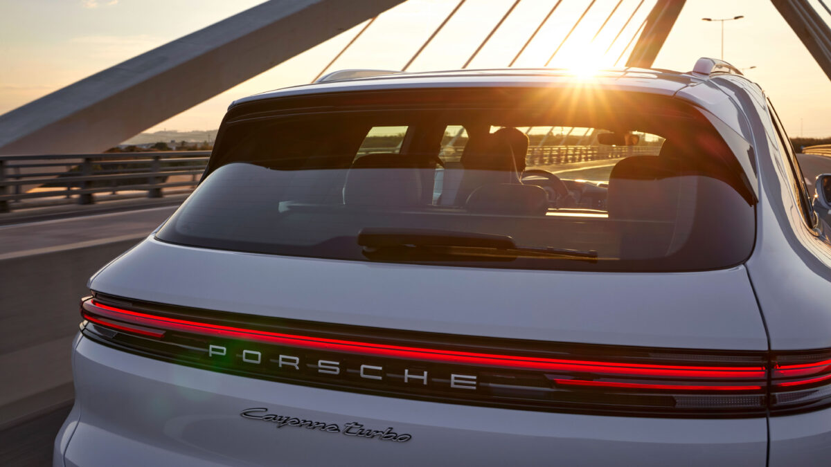 PORSCHE CAYENNE