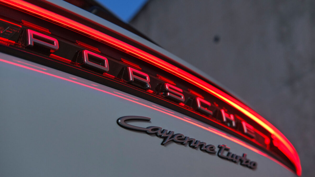 PORSCHE CAYENNE
