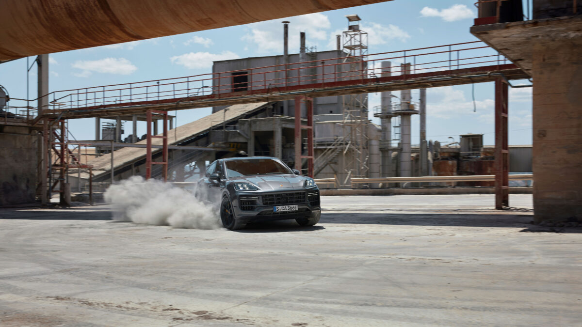 PORSCHE CAYENNE