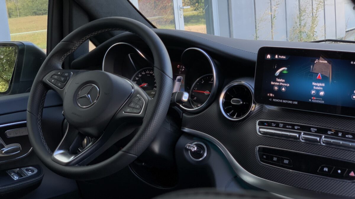 MERCEDES-BENZ V-OSZTÁLY