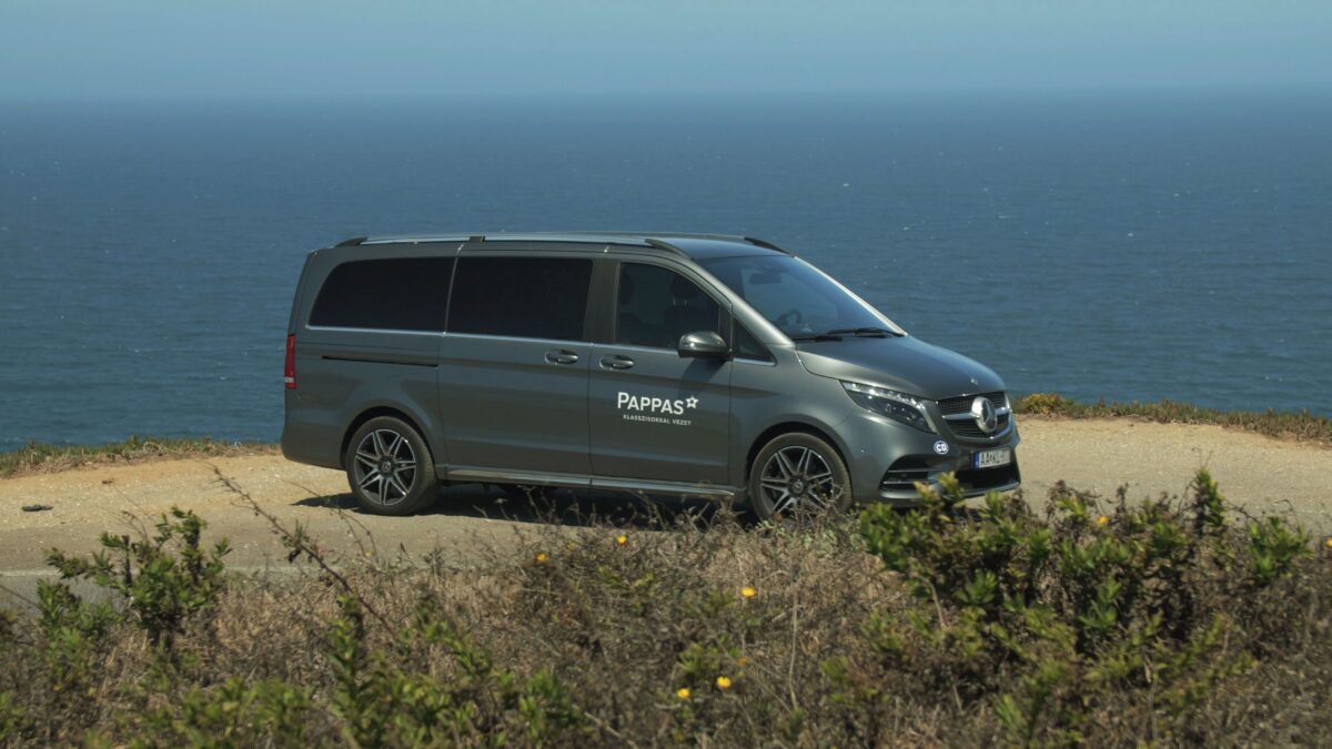 MERCEDES-BENZ V-OSZTÁLY