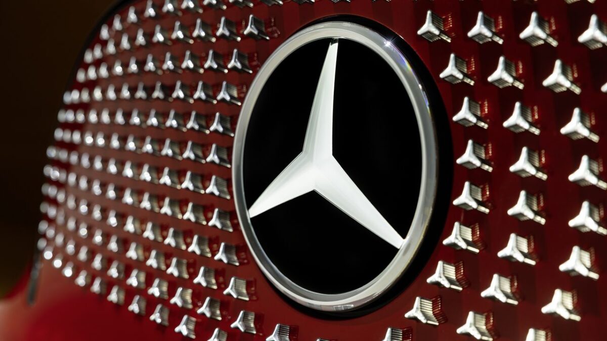 MERCEDES-BENZ