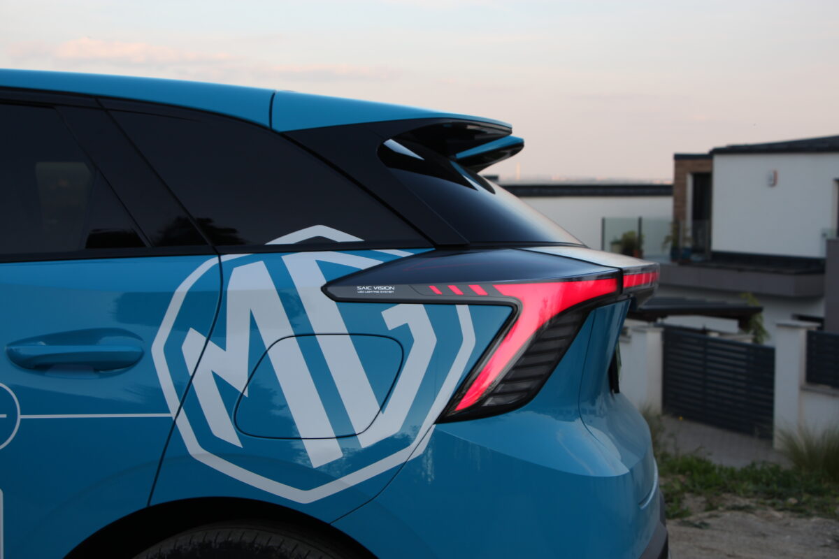 MG
