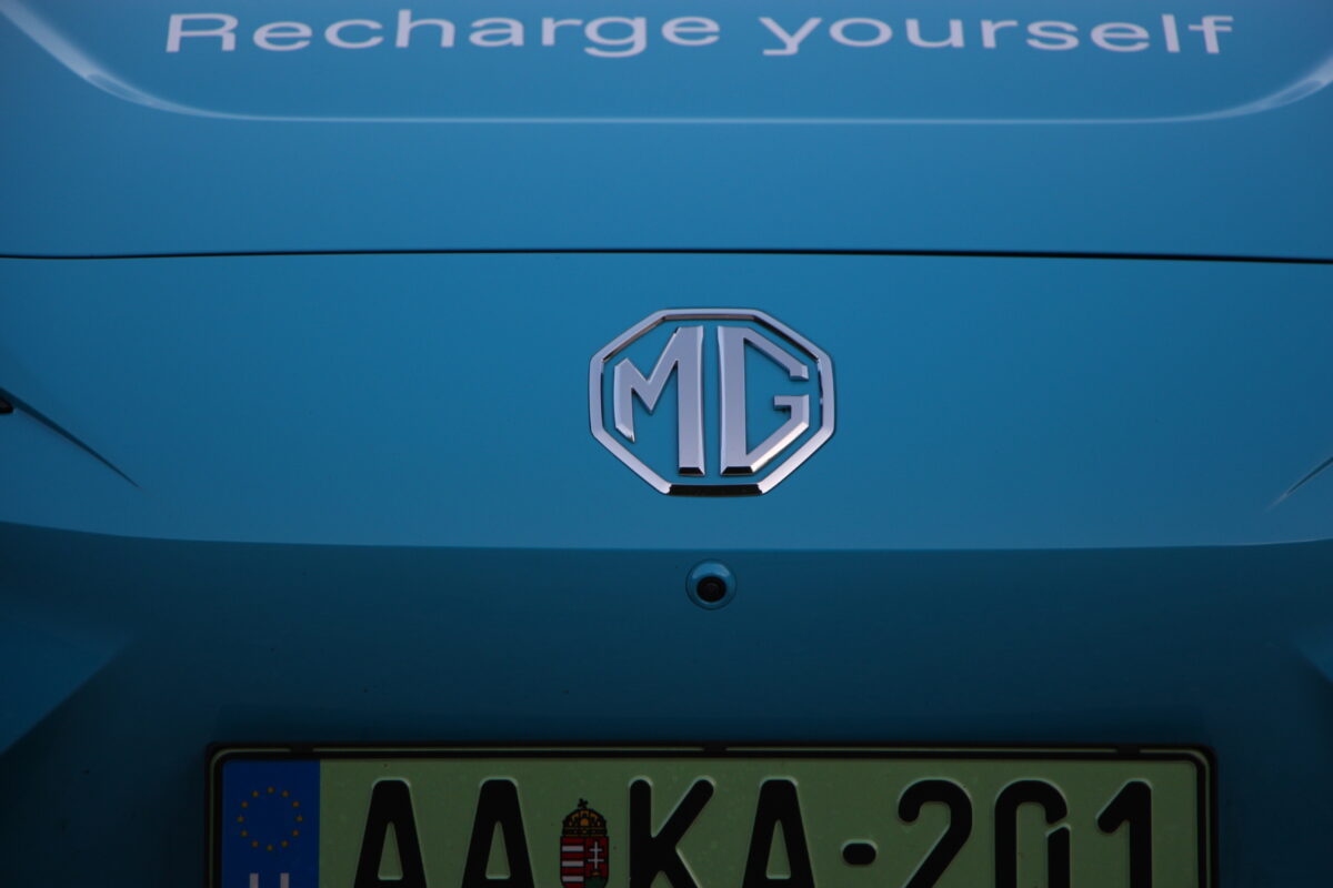 MG