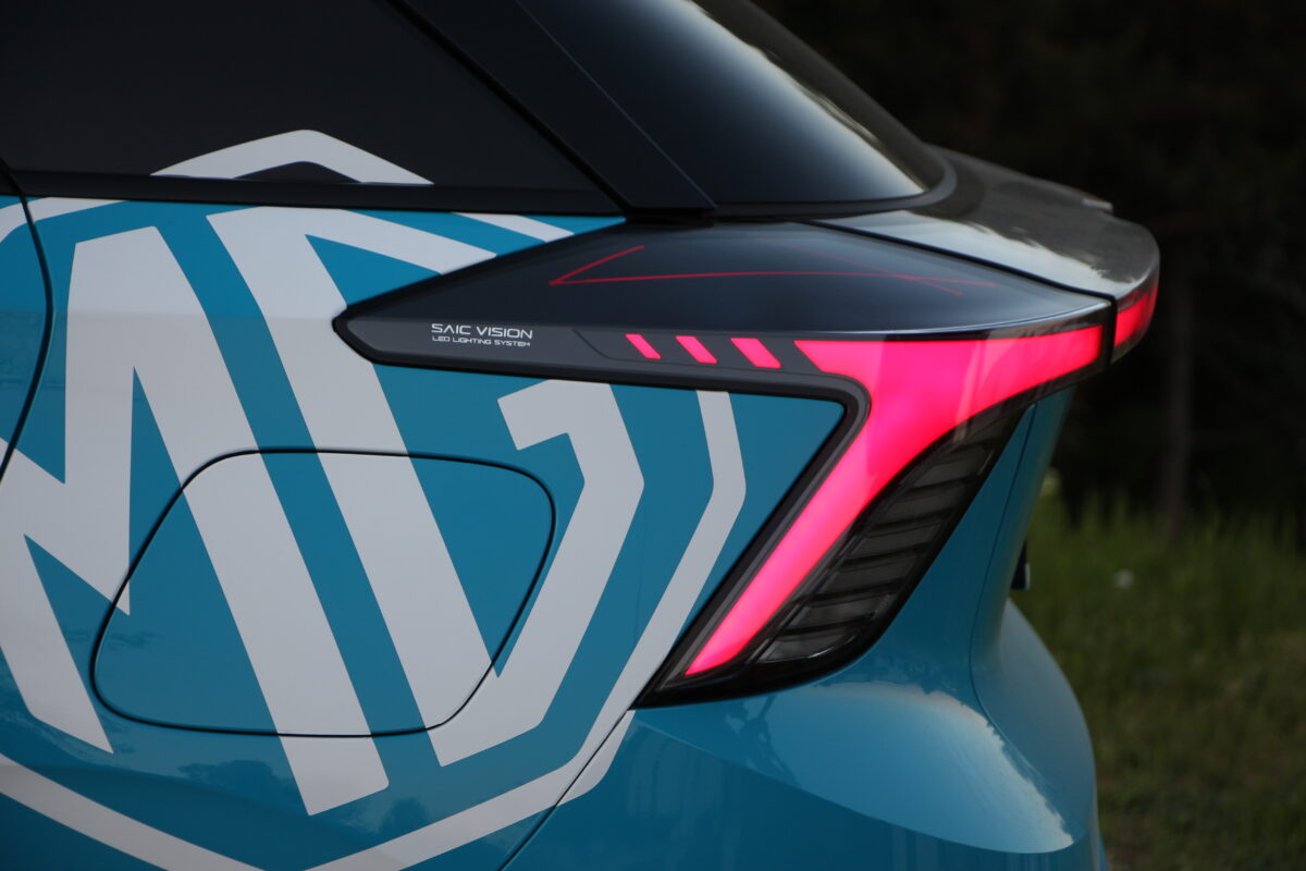 MG
