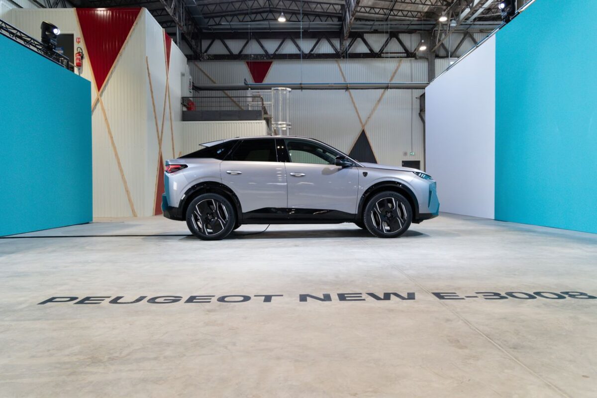 PEUGEOT