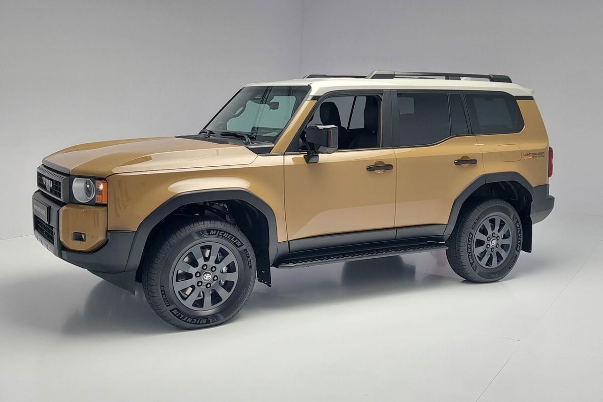 TOYOTA LAND CRUISER