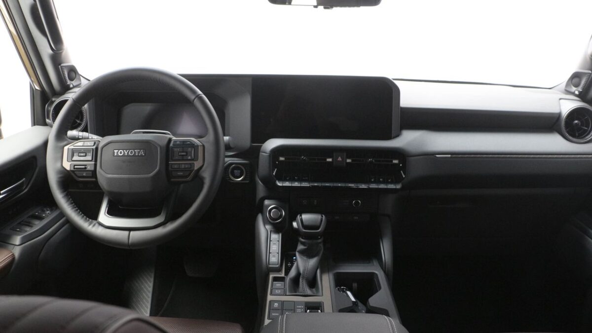 TOYOTA LAND CRUISER