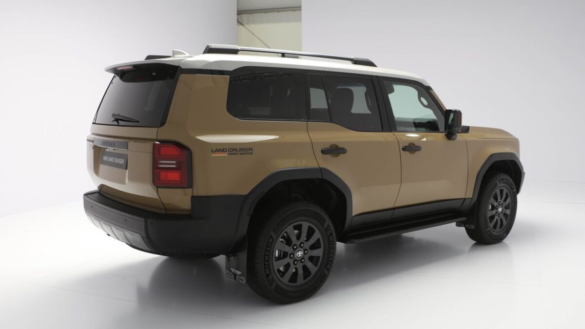 TOYOTA LAND CRUISER