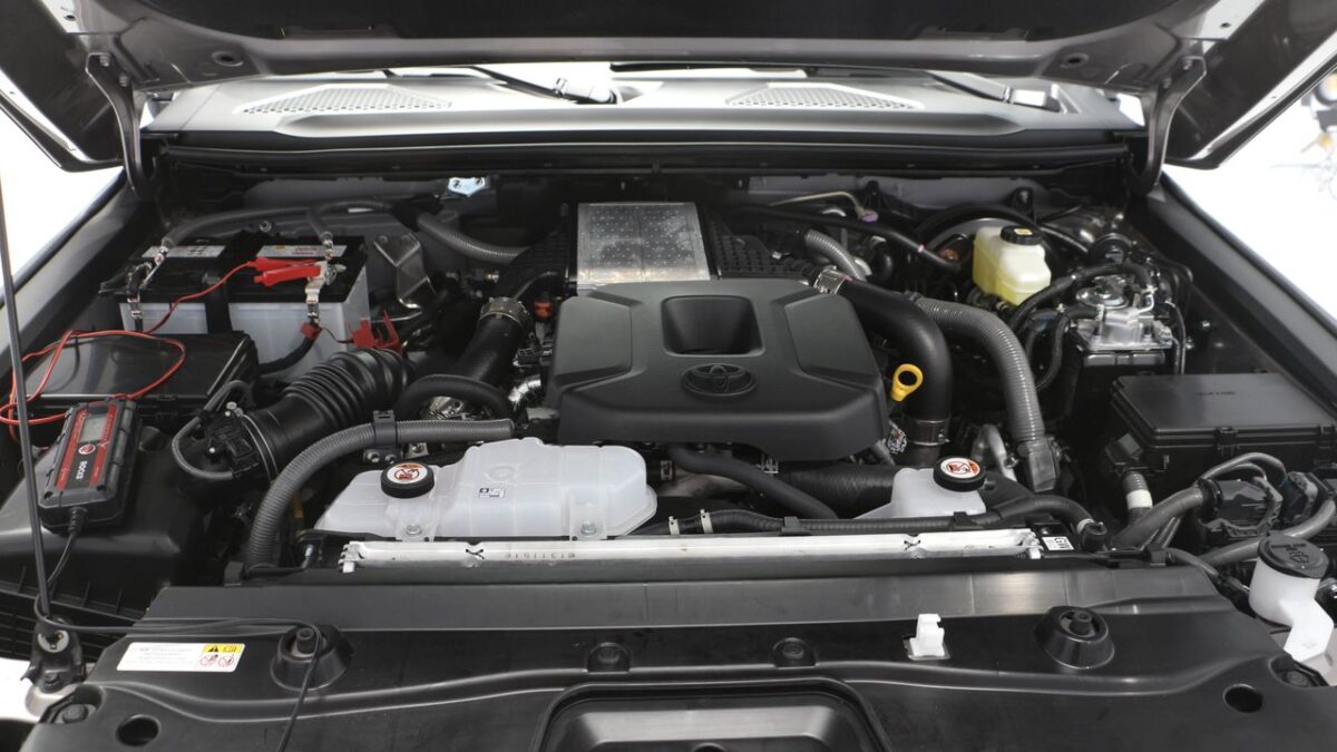 TOYOTA LAND CRUISER