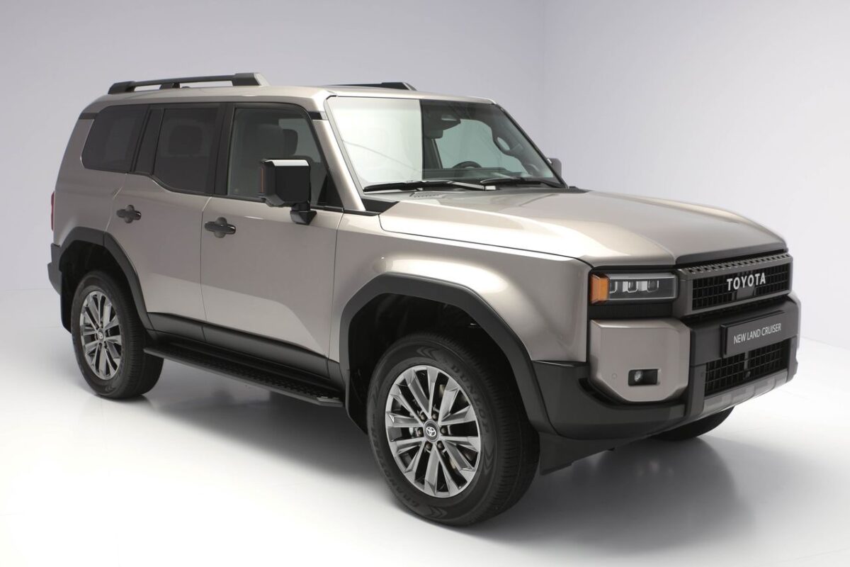 TOYOTA LAND CRUISER