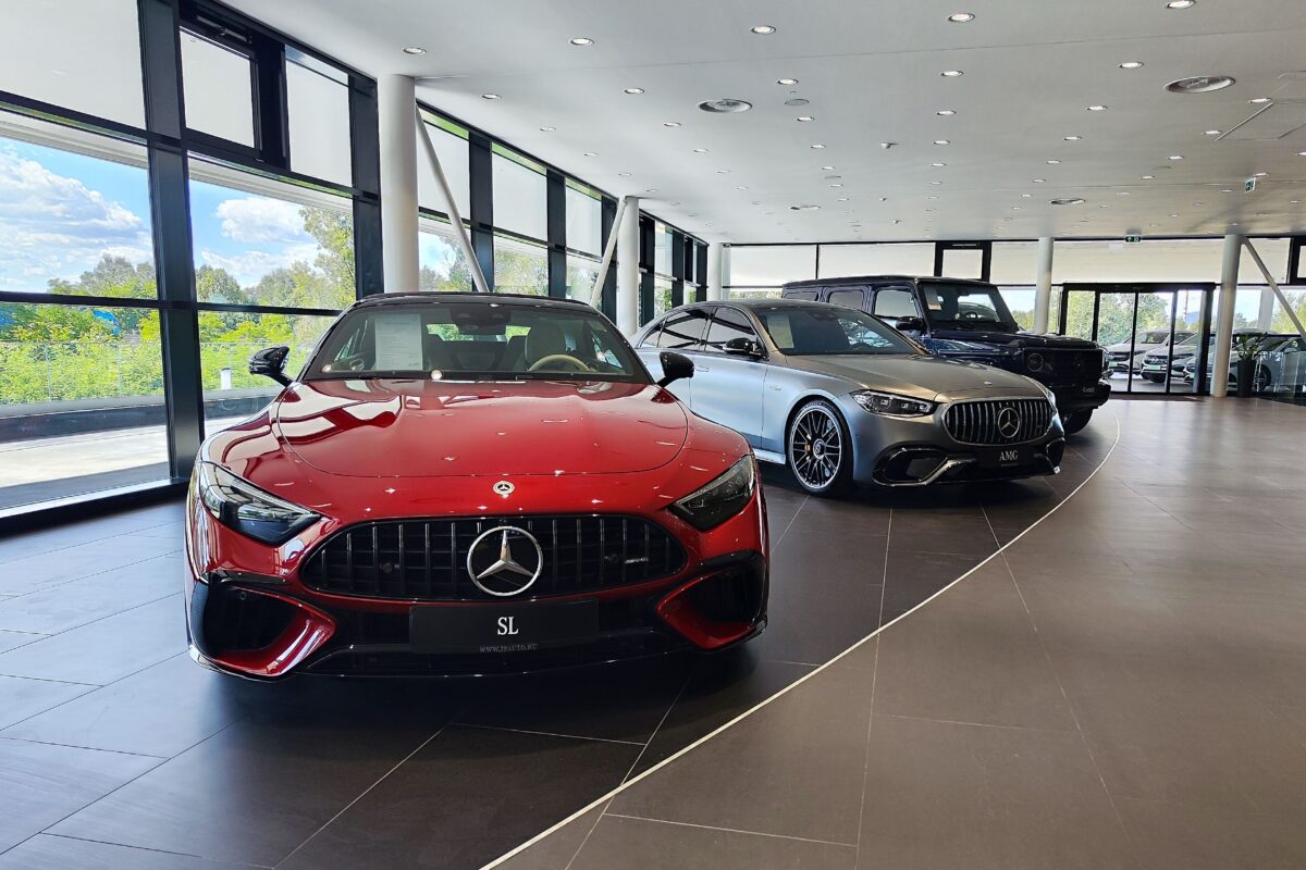 MERCEDES-BENZ
