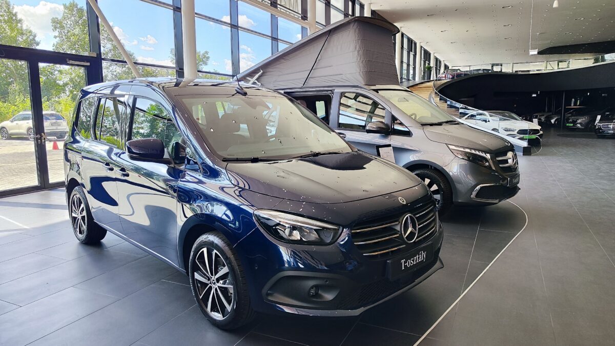 MERCEDES-BENZ