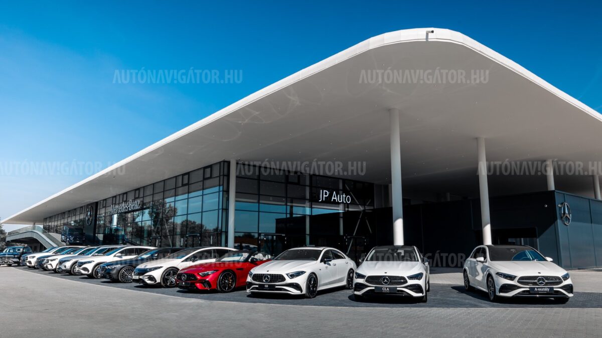 MERCEDES-BENZ