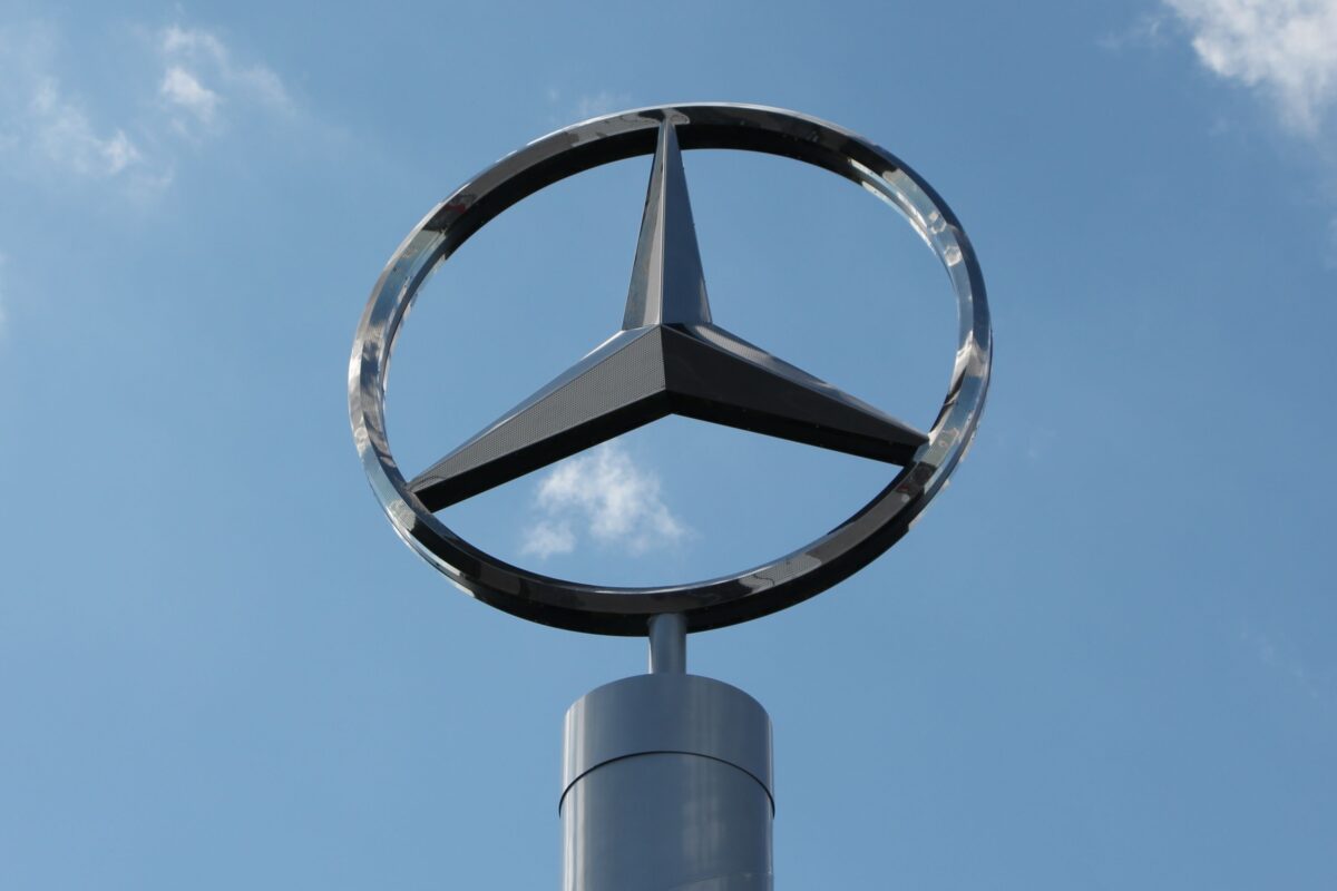 MERCEDES-BENZ
