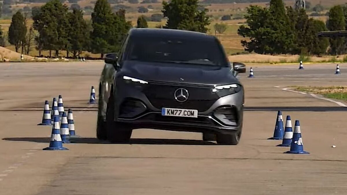 MERCEDES-BENZ EQS