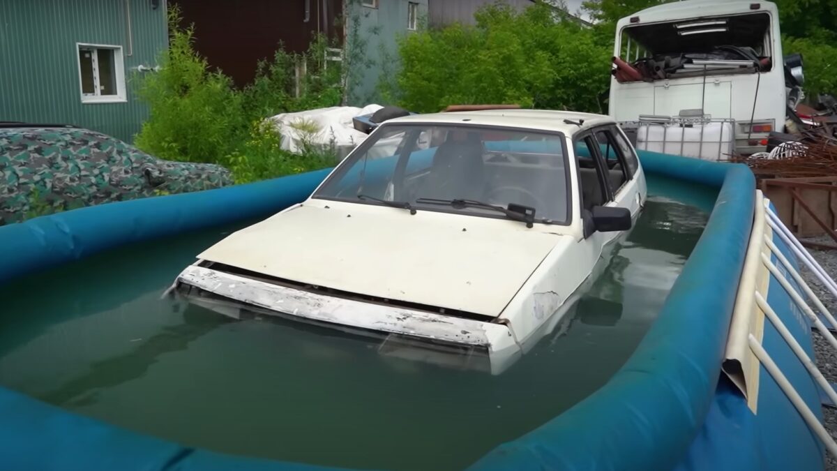 LADA SAMARA