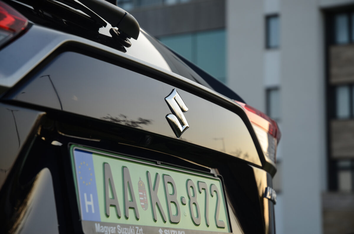 SUZUKI ACROSS