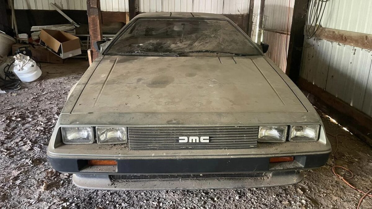 DE LOREAN DMC-12