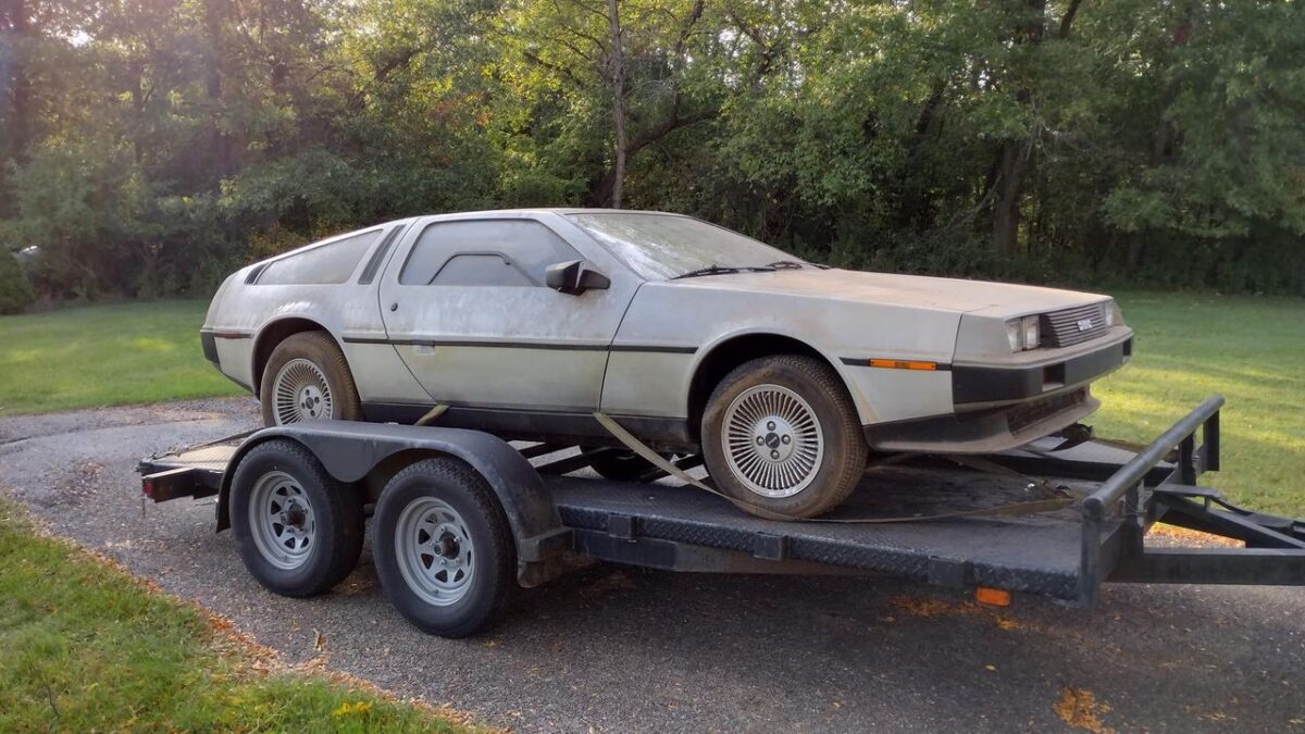 DE LOREAN DMC-12
