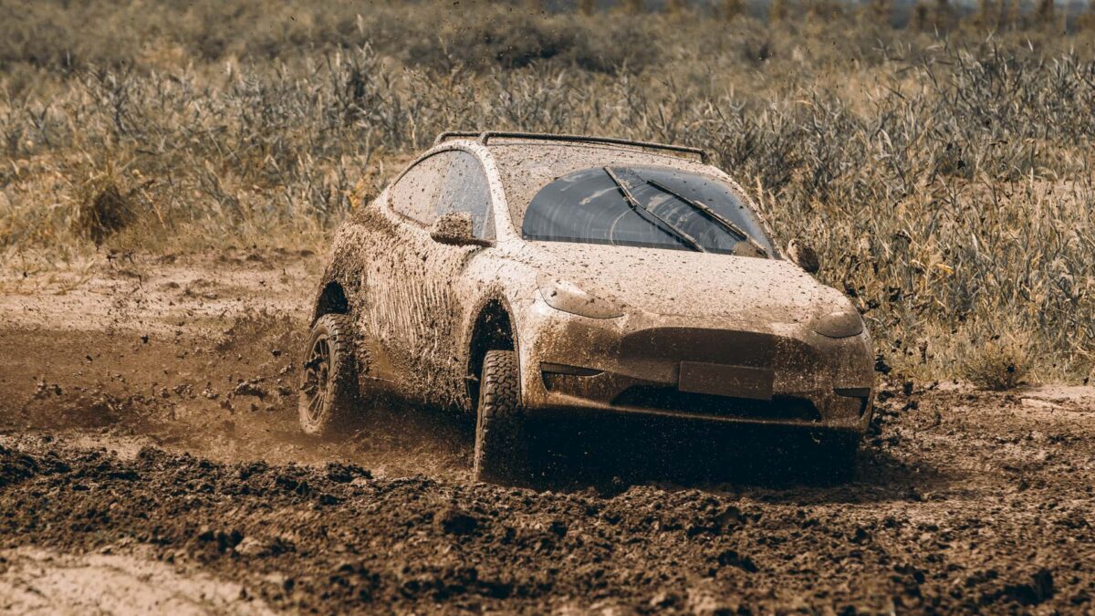 TESLA MODEL Y