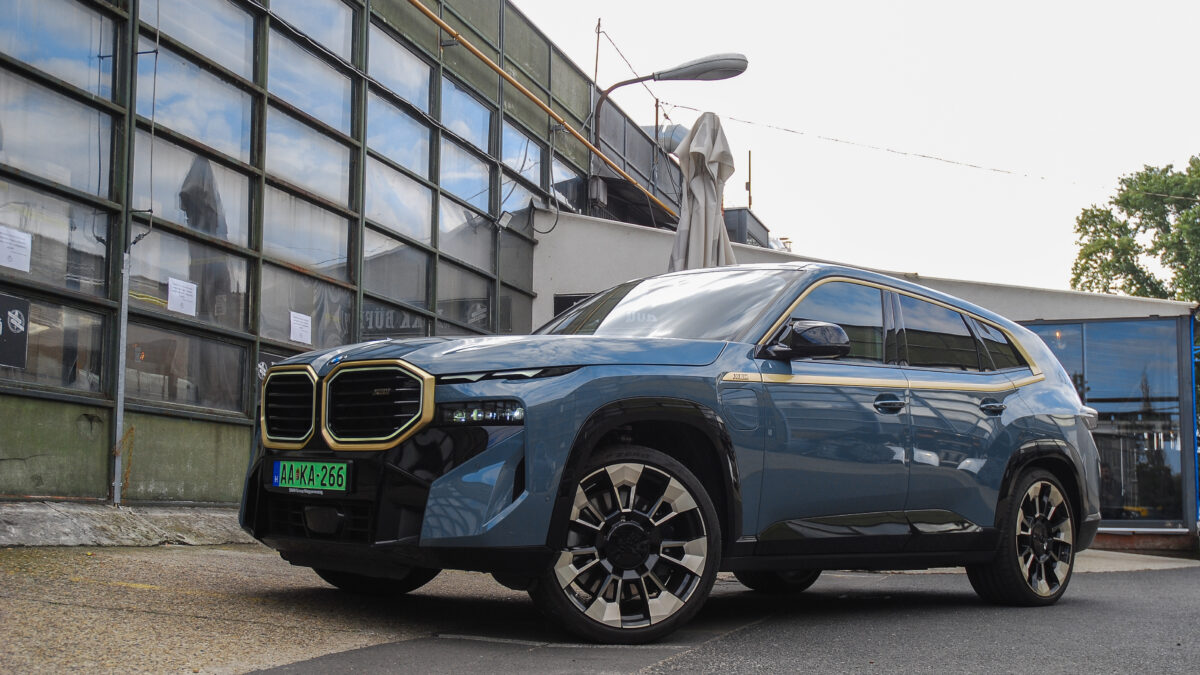 BMW XM