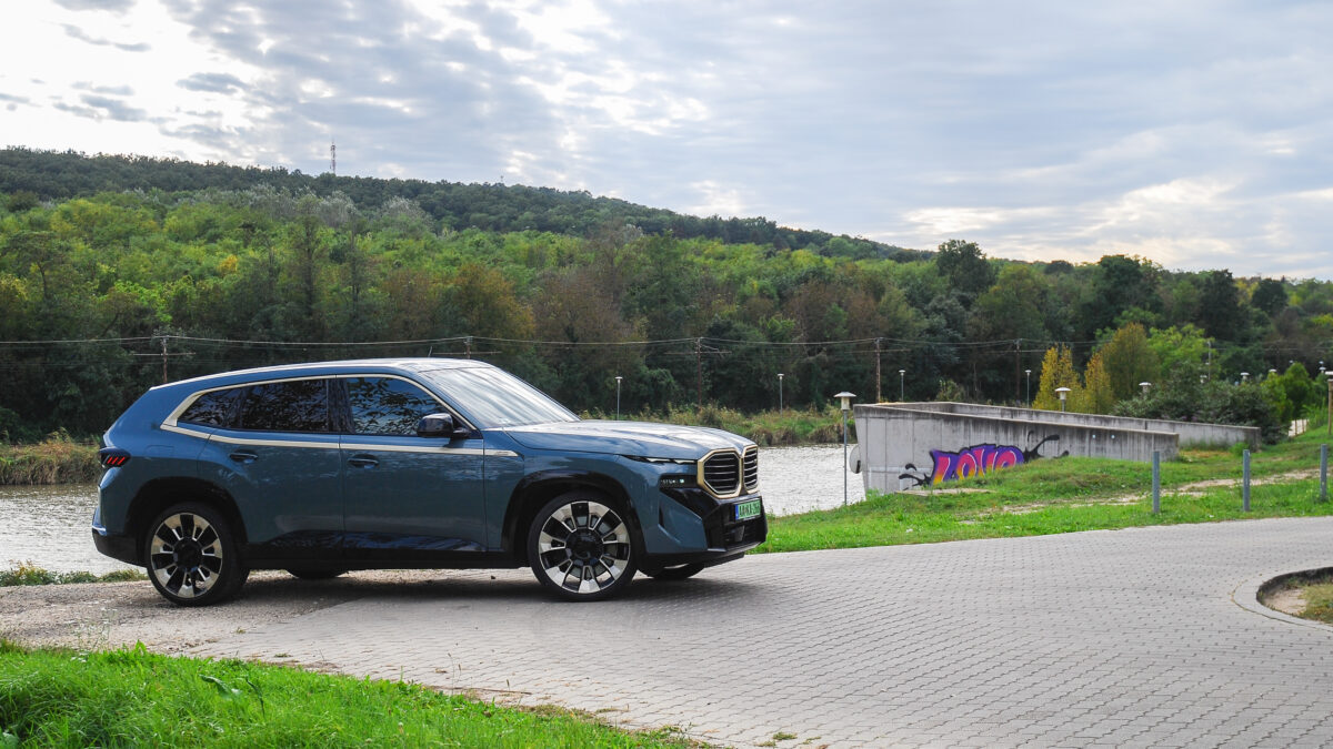 BMW XM