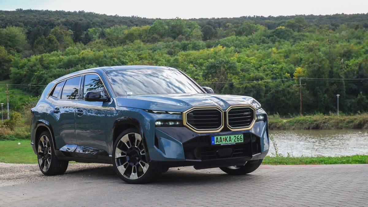 BMW XM