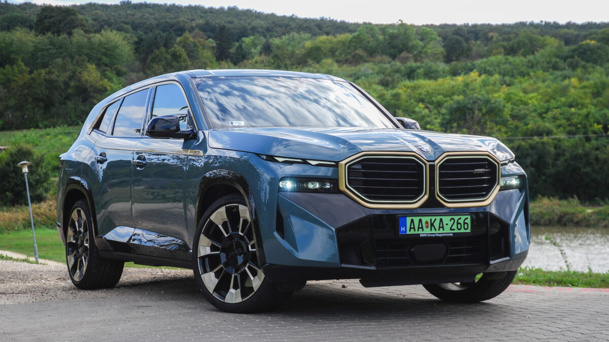 BMW XM