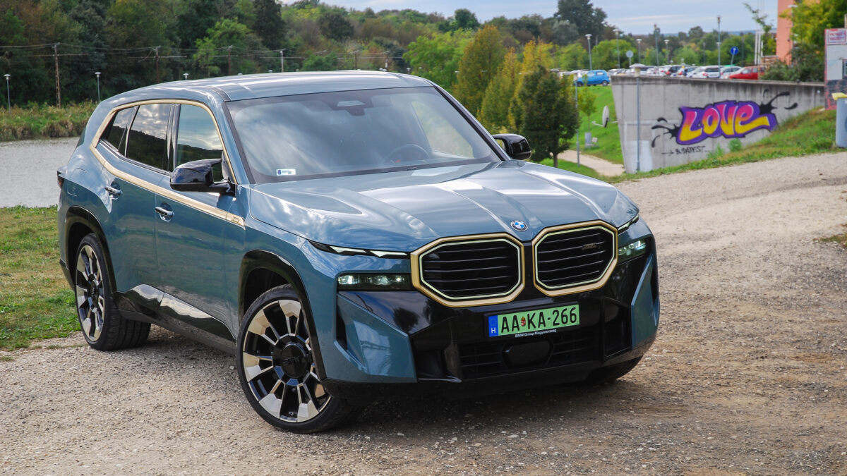 BMW XM