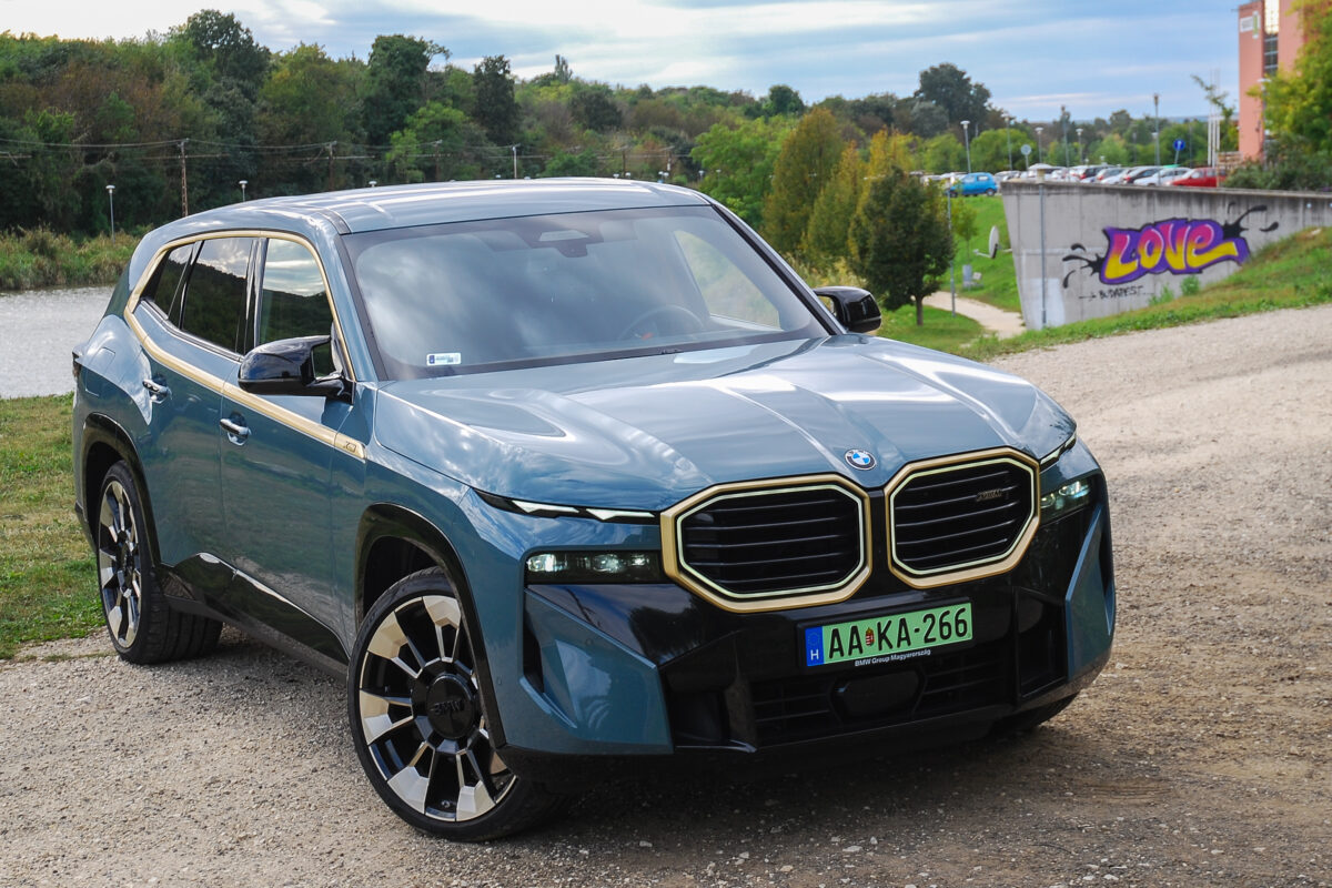BMW XM