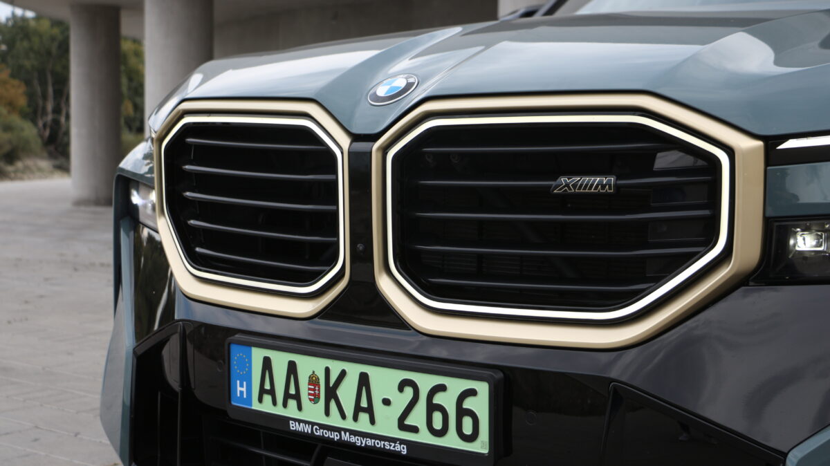 BMW XM