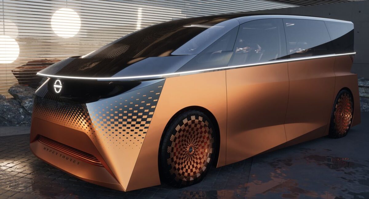 NISSAN