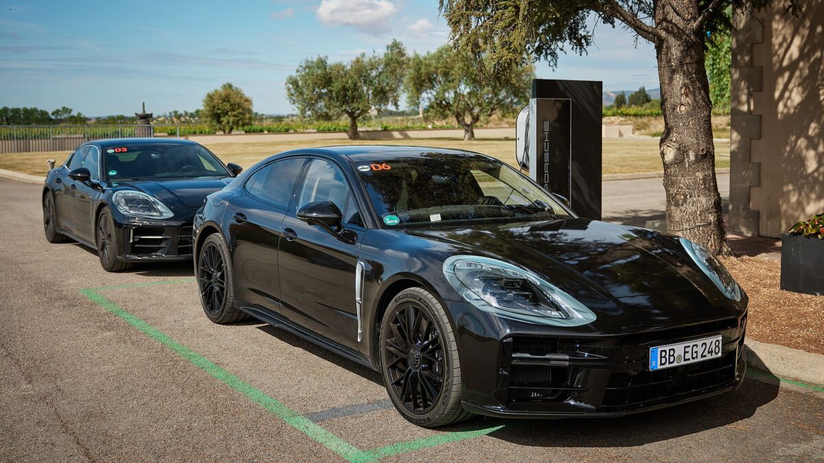 PORSCHE