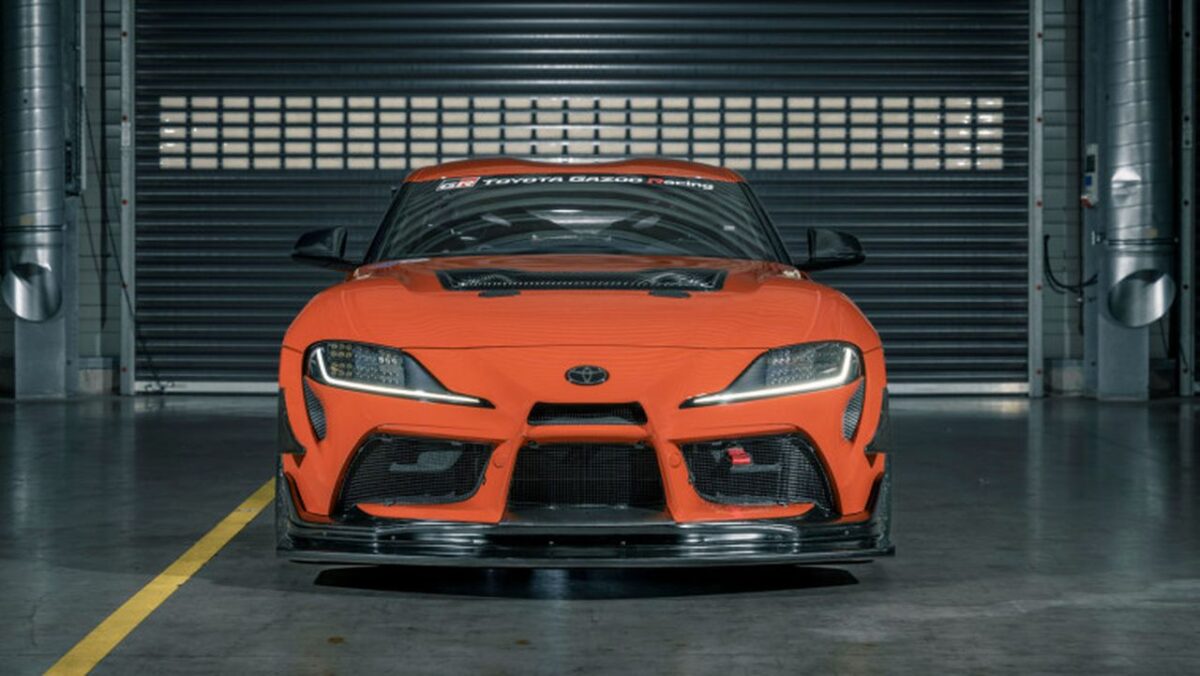 TOYOTA SUPRA