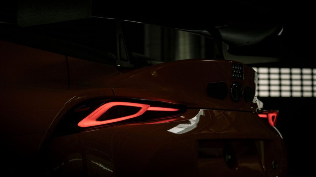 TOYOTA SUPRA