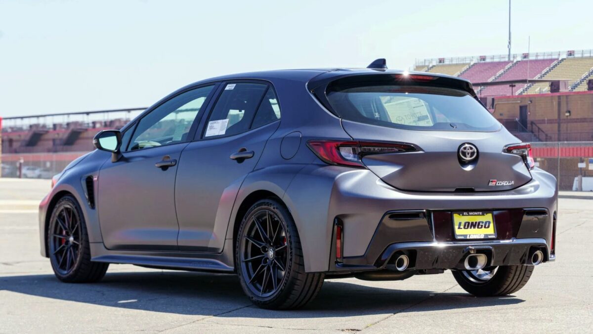 TOYOTA COROLLA