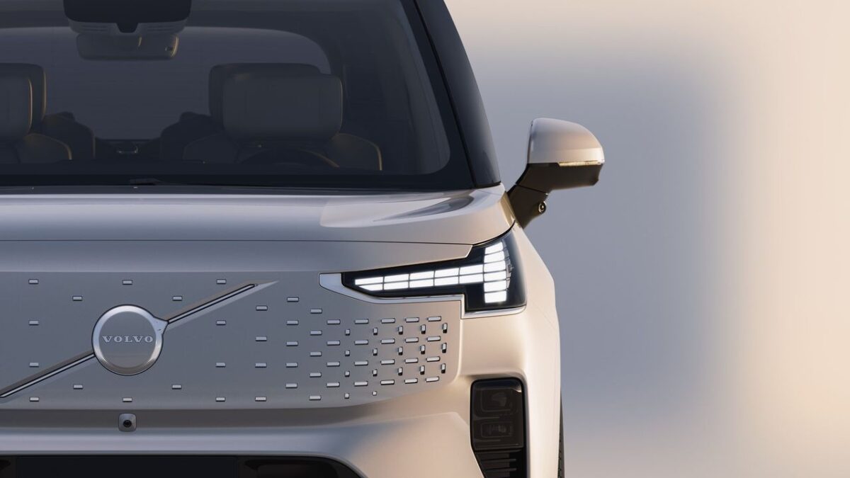 VOLVO