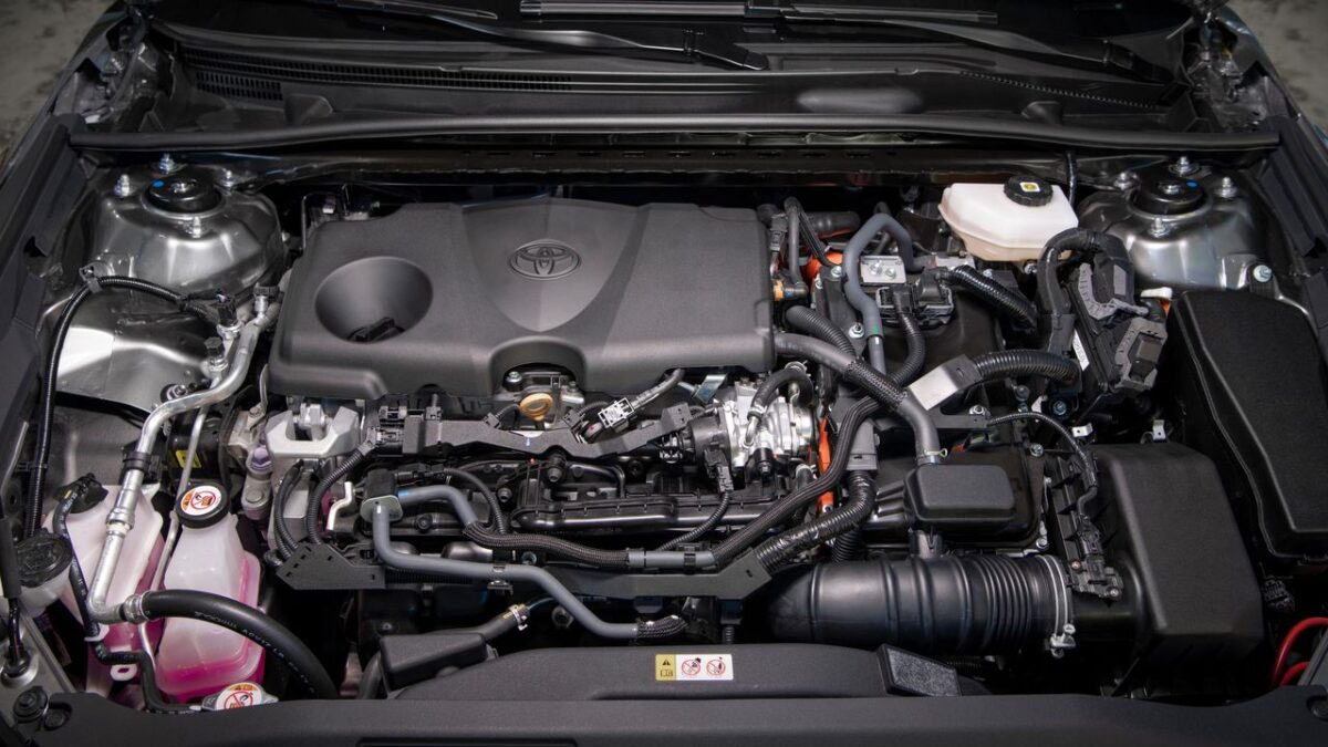 TOYOTA CAMRY