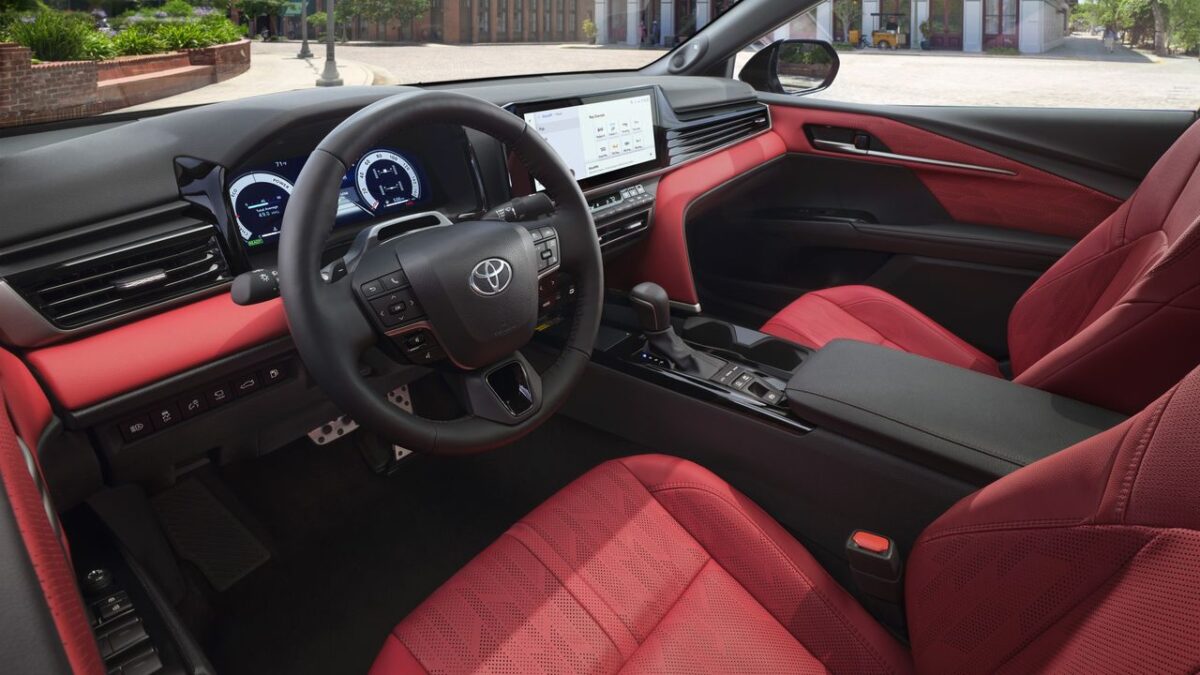TOYOTA CAMRY