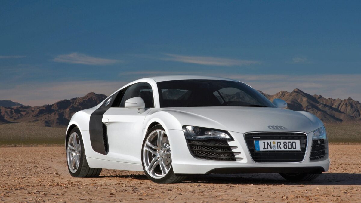 AUDI R8