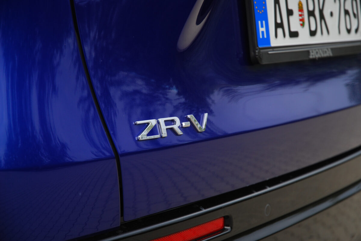 HONDA ZR-V